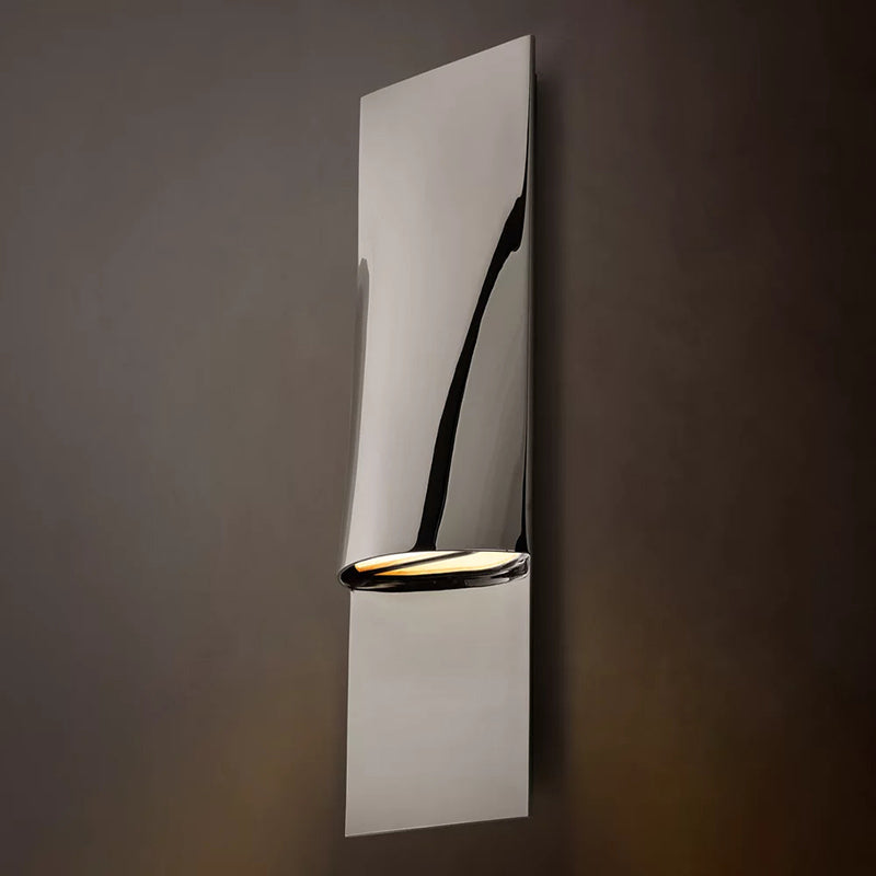Taza Vertical Wall Sconce