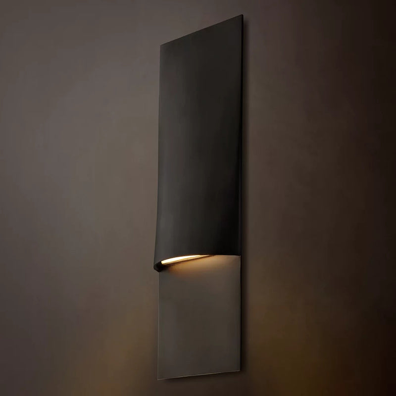 Taza Vertical Wall Sconce