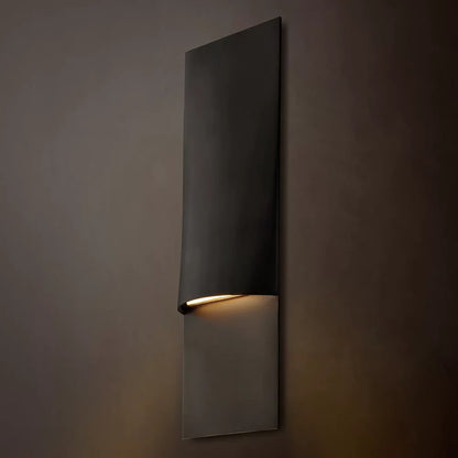 Taza Vertical Wall Sconce